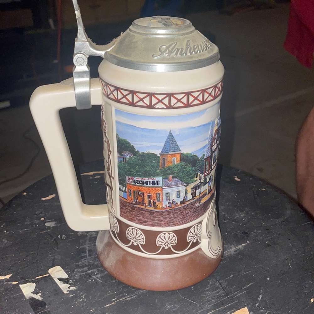 Budweiser Collector's Club Membership 2002 CB-21 Busch's Inn Stein